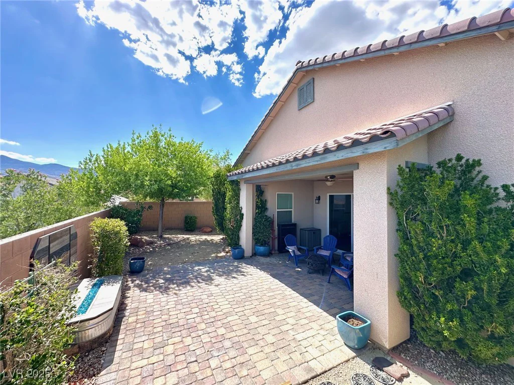 10719 Hammett Park, Las Vegas, NV 89166