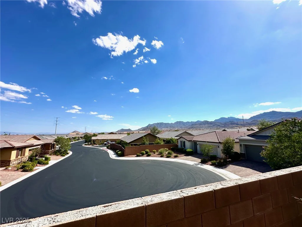10719 Hammett Park, Las Vegas, NV 89166