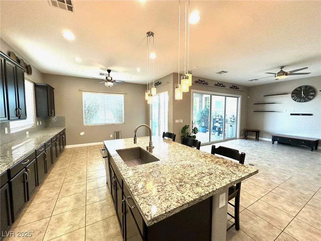 10719 Hammett Park, Las Vegas, NV 89166