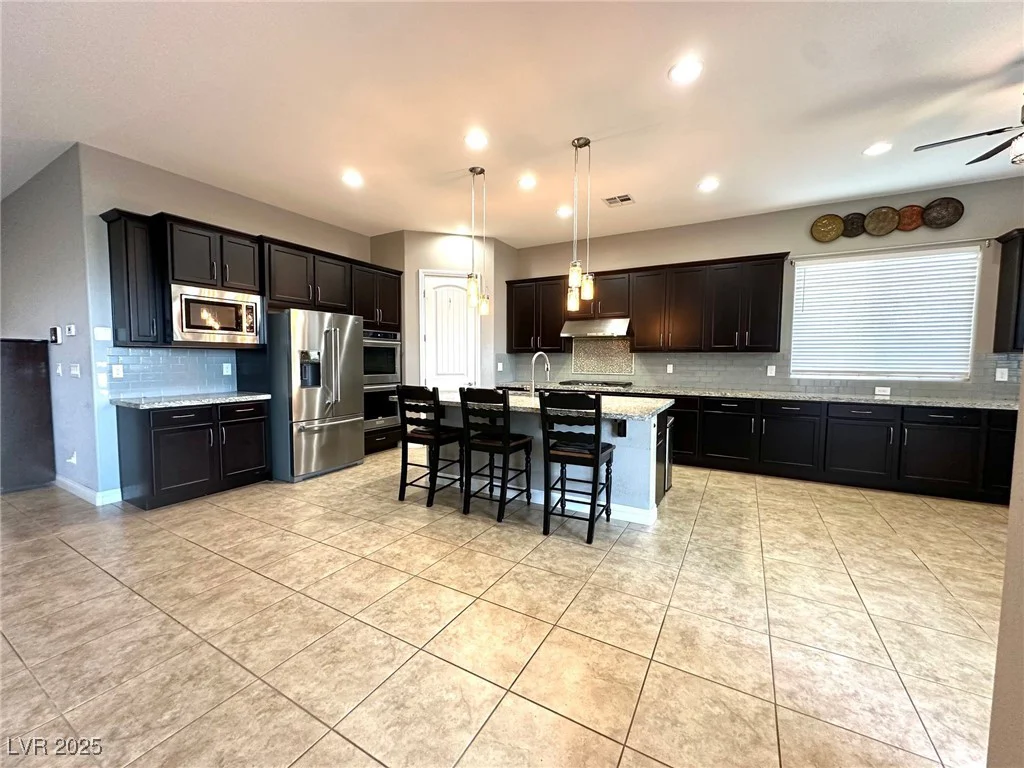 10719 Hammett Park, Las Vegas, NV 89166
