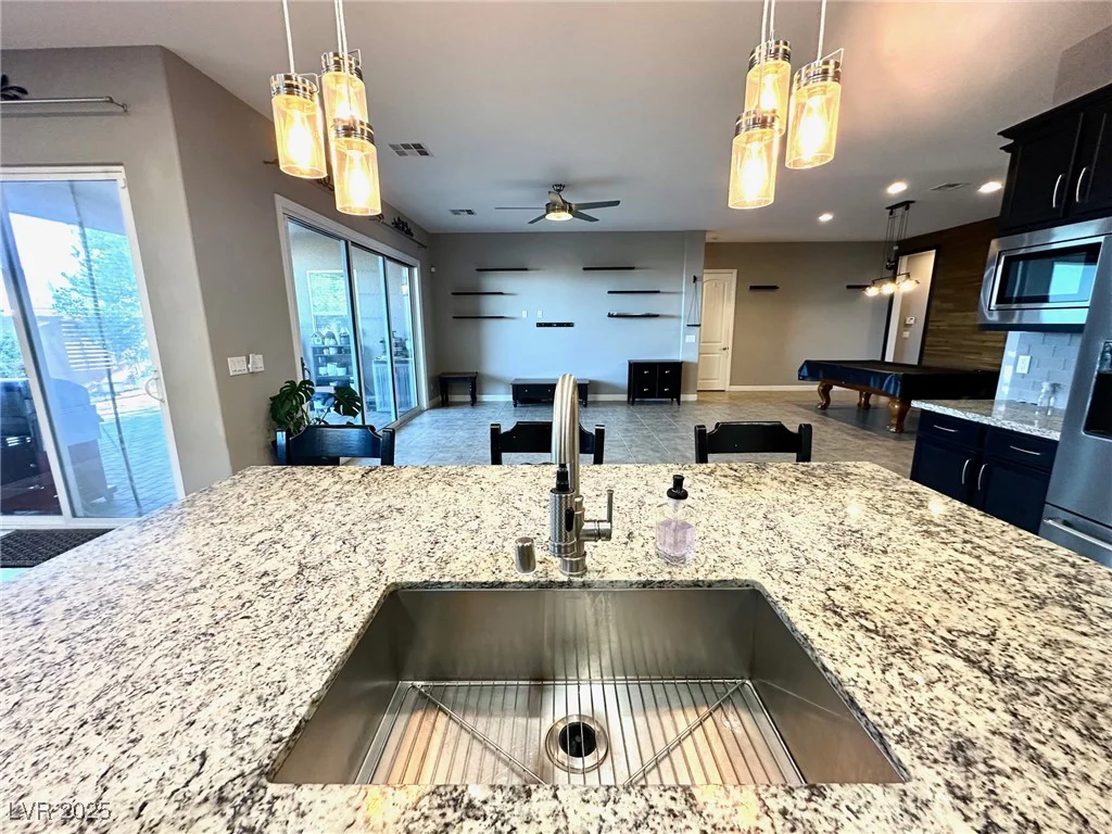 10719 Hammett Park, Las Vegas, NV 89166