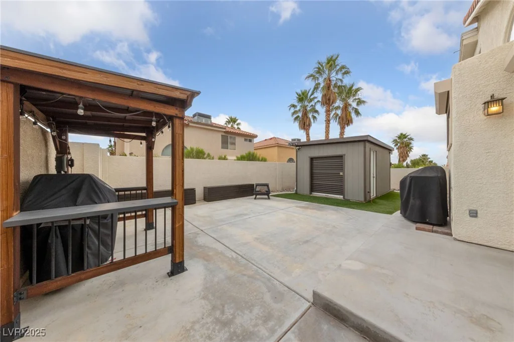 8780 Autumn Wreath, Las Vegas, NV 89129