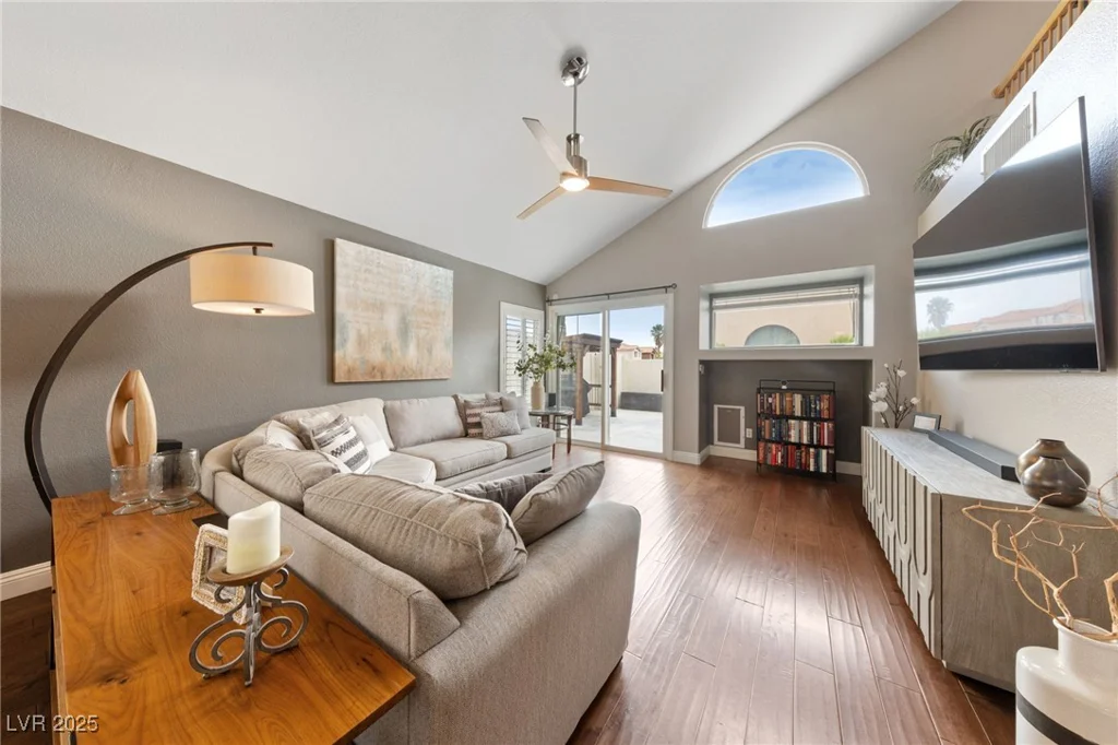 8780 Autumn Wreath, Las Vegas, NV 89129