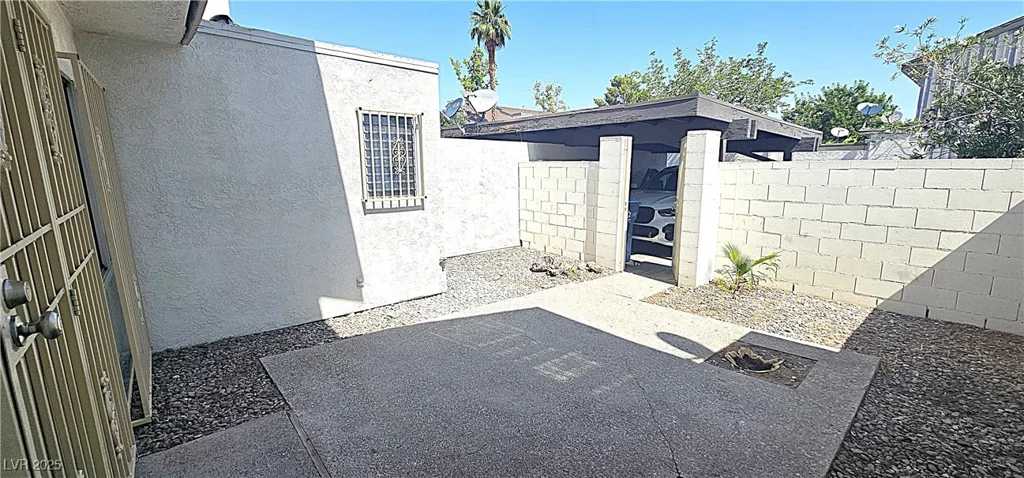 708 Fernwood, Las Vegas, NV 89169