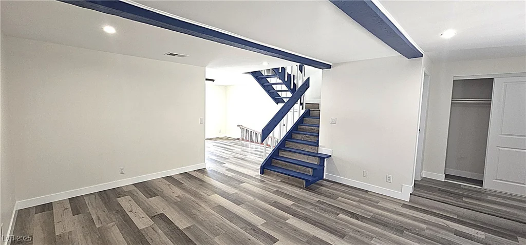 708 Fernwood, Las Vegas, NV 89169