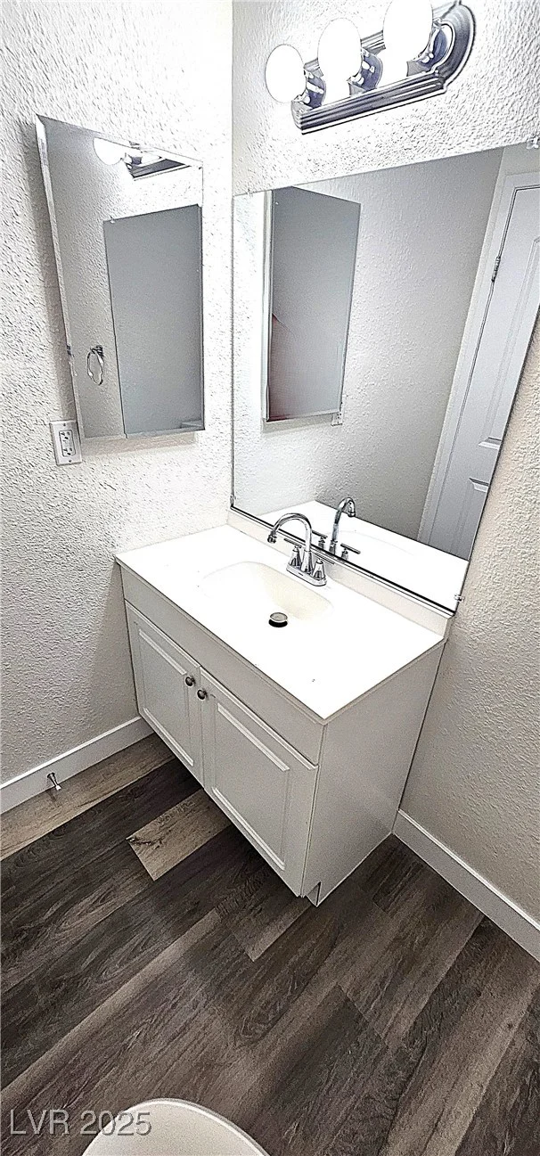 708 Fernwood, Las Vegas, NV 89169