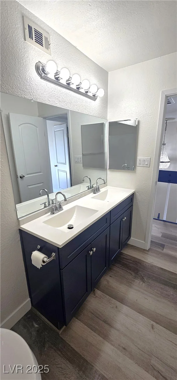 708 Fernwood, Las Vegas, NV 89169