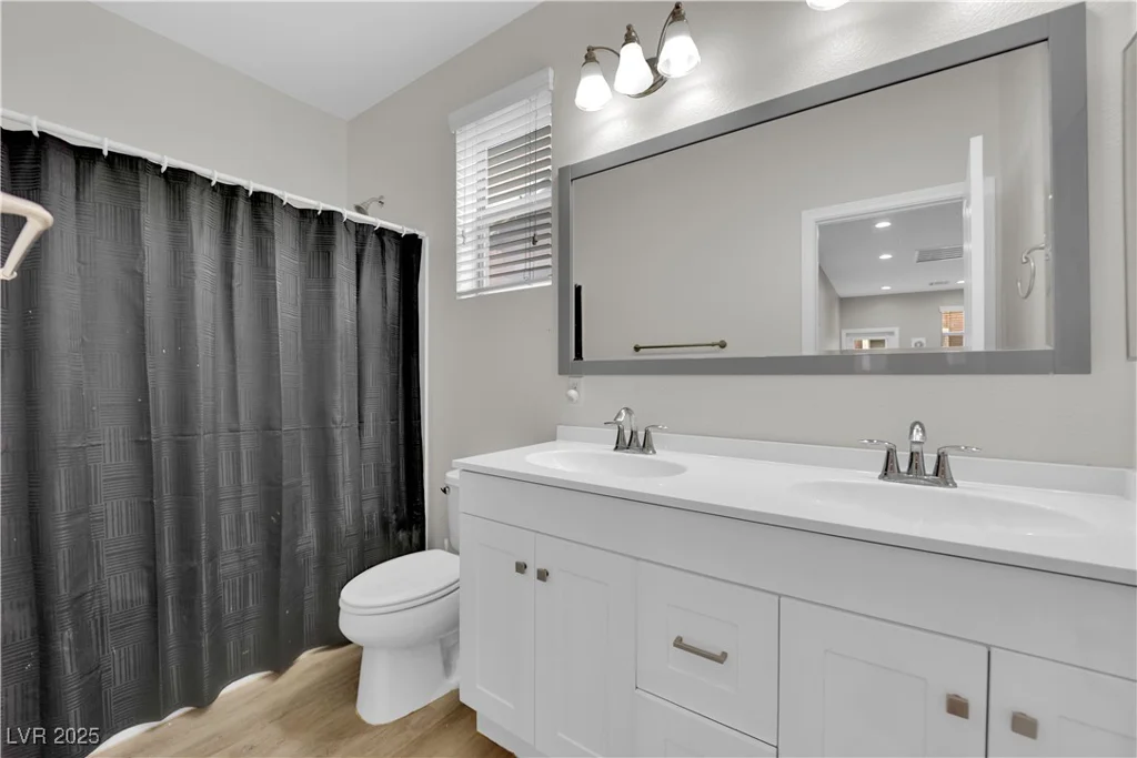 765 Crimson Peak, Henderson, NV 89011
