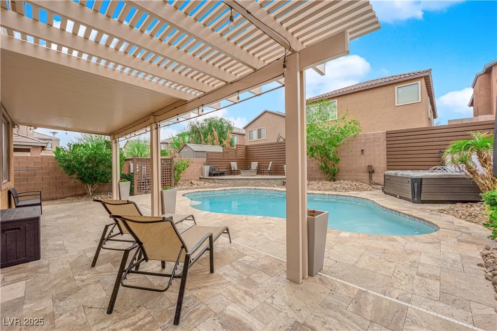 765 Crimson Peak, Henderson, NV 89011