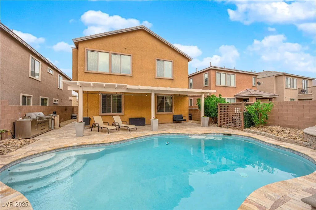 765 Crimson Peak, Henderson, NV 89011
