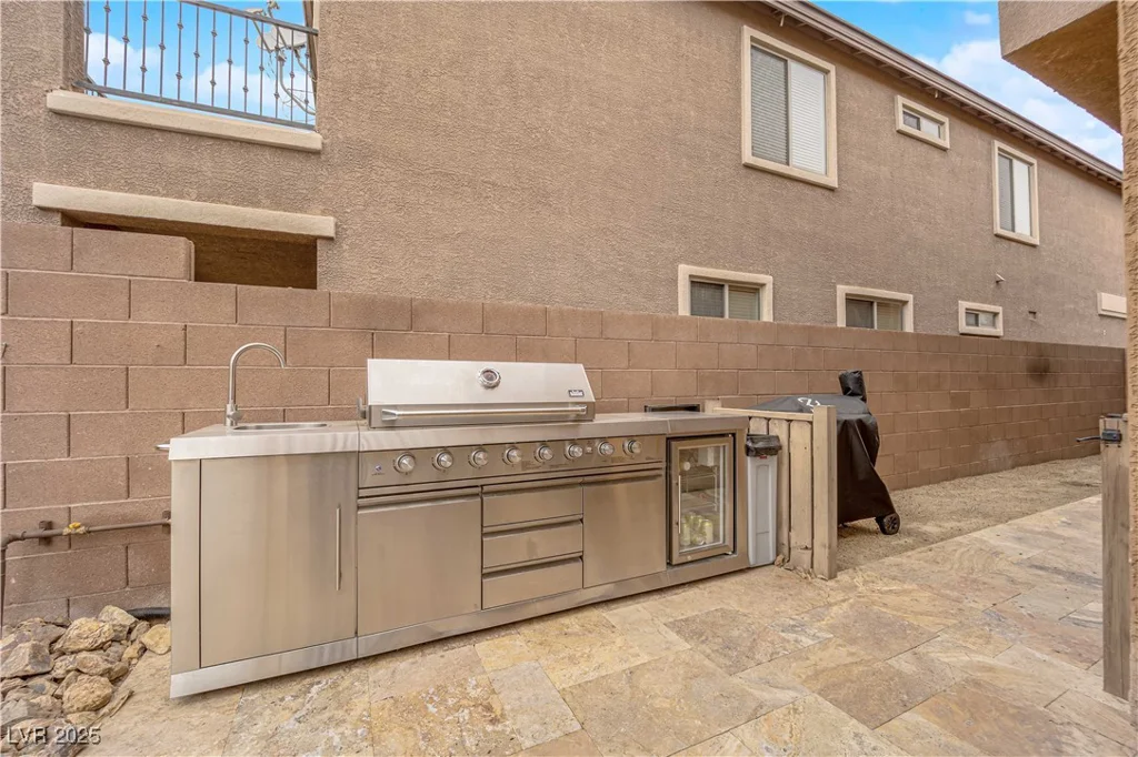 765 Crimson Peak, Henderson, NV 89011