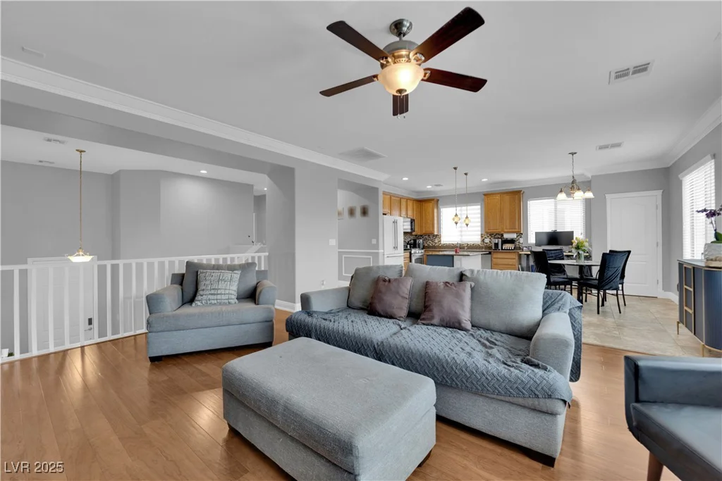 765 Crimson Peak, Henderson, NV 89011
