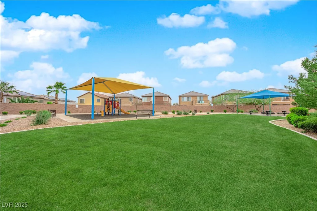 765 Crimson Peak, Henderson, NV 89011