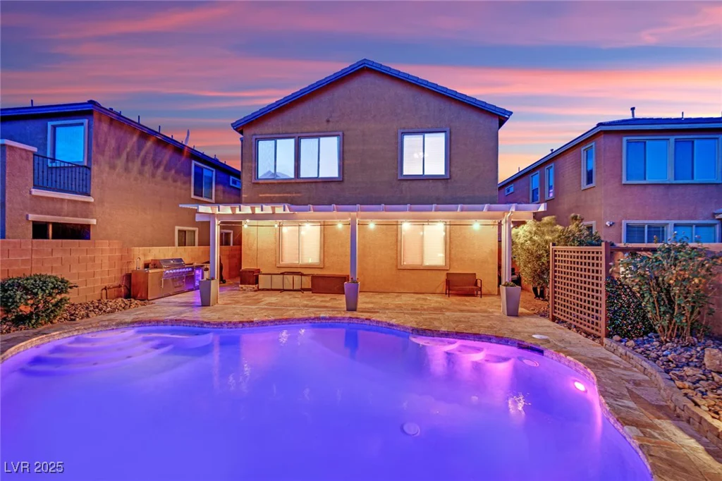765 Crimson Peak, Henderson, NV 89011