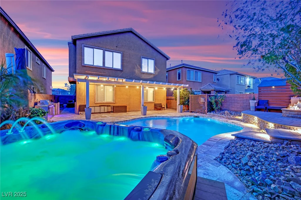 765 Crimson Peak, Henderson, NV 89011