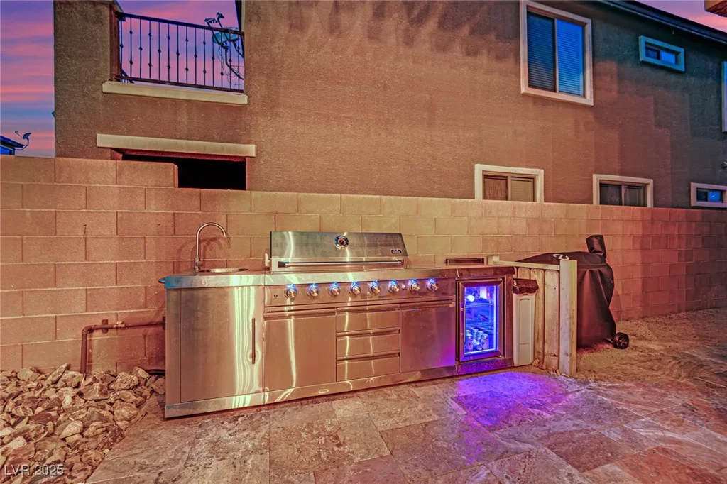 765 Crimson Peak, Henderson, NV 89011