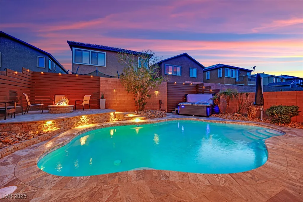 765 Crimson Peak, Henderson, NV 89011