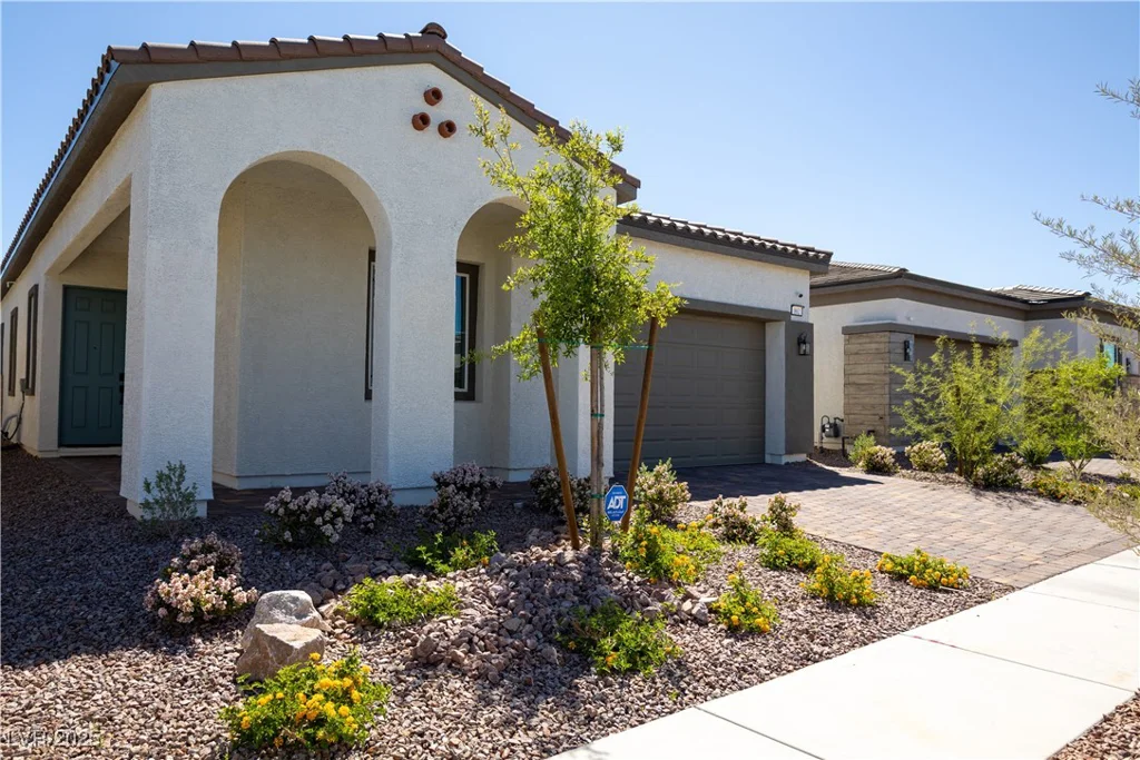 862 Silverton Springs, Henderson, NV 89011