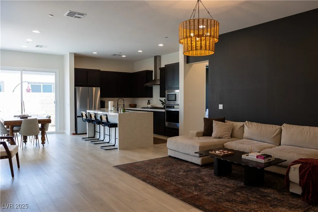 862 Silverton Springs, Henderson, NV 89011