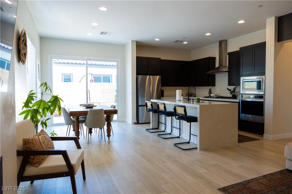 862 Silverton Springs, Henderson, NV 89011