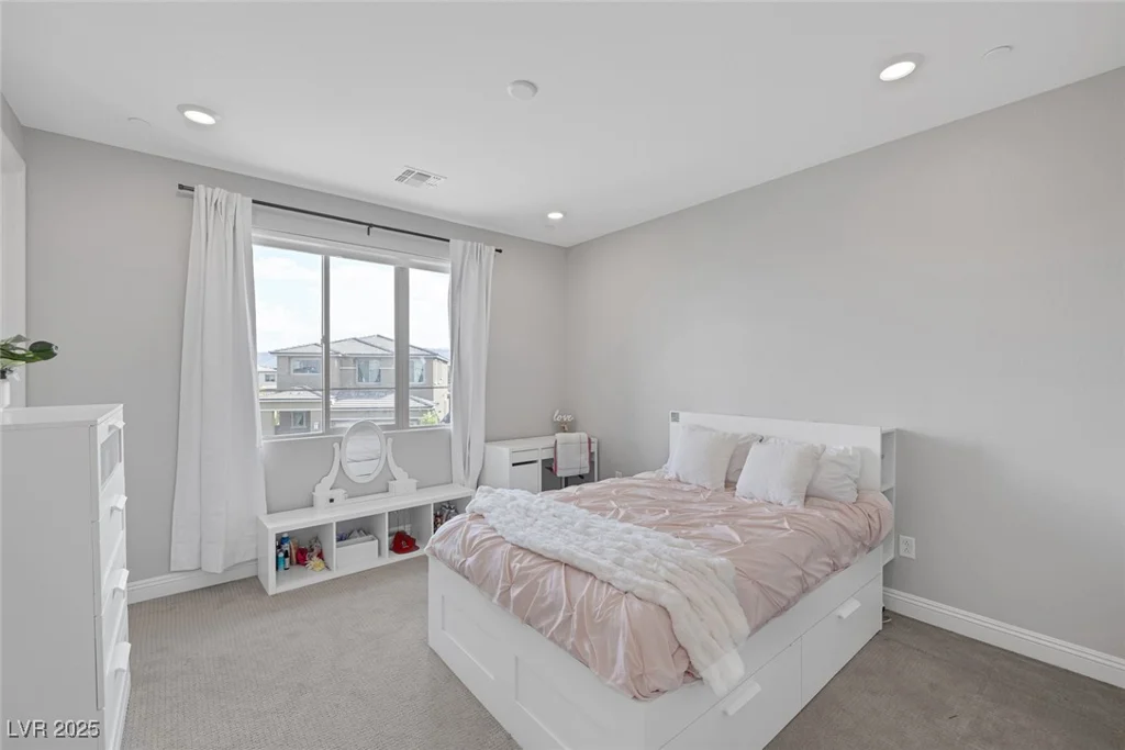 12426 Alpenglow, Las Vegas, NV 89138