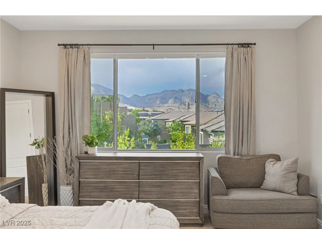 12426 Alpenglow, Las Vegas, NV 89138