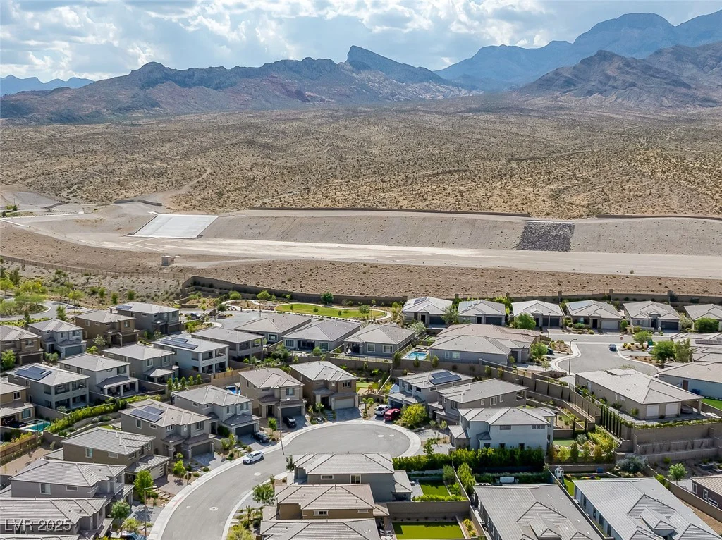 12426 Alpenglow, Las Vegas, NV 89138