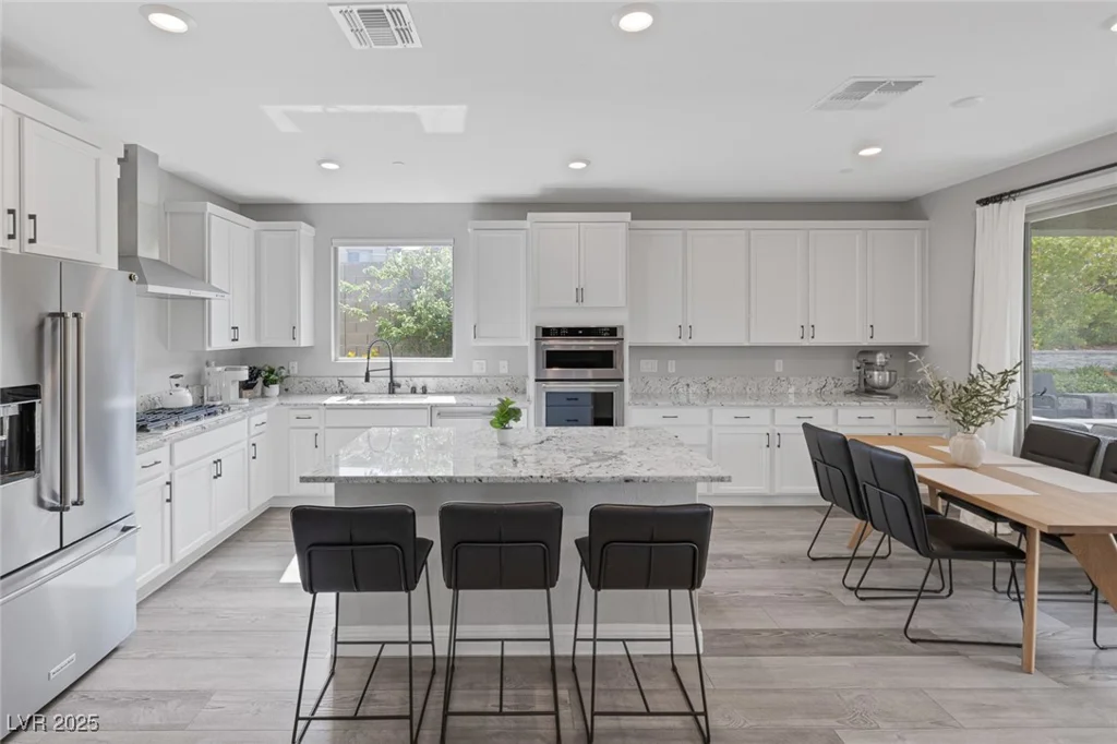 12426 Alpenglow, Las Vegas, NV 89138