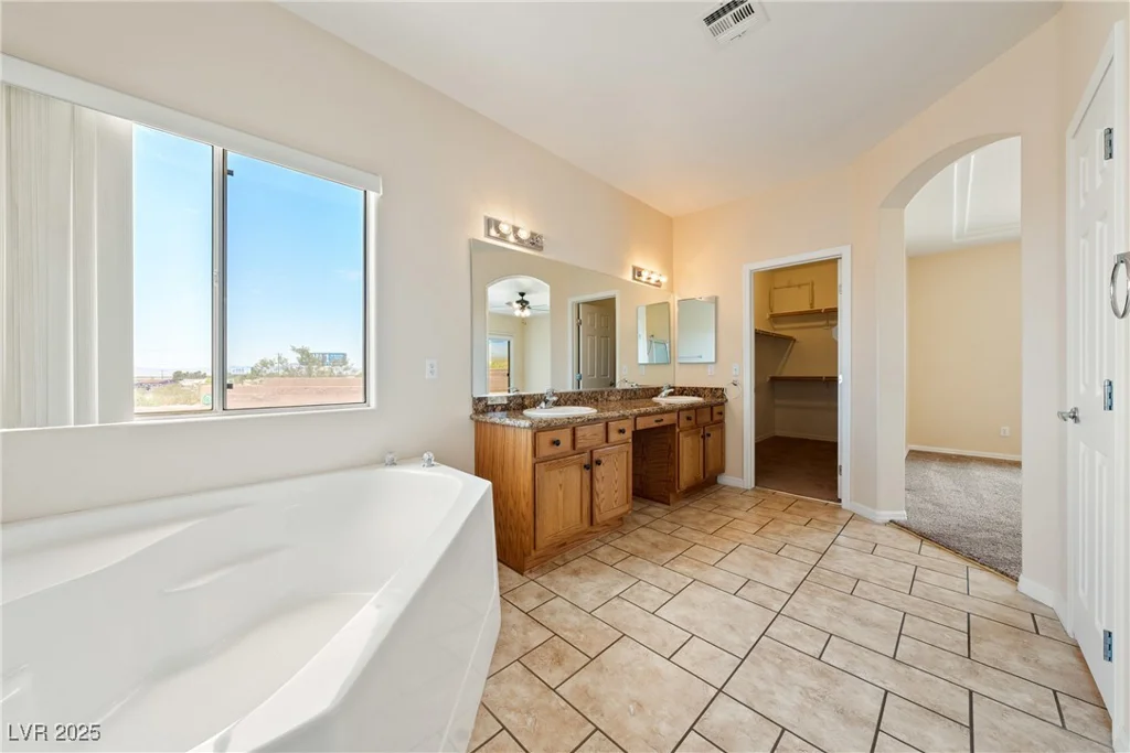 2020 Omaha, Pahrump, NV 89048