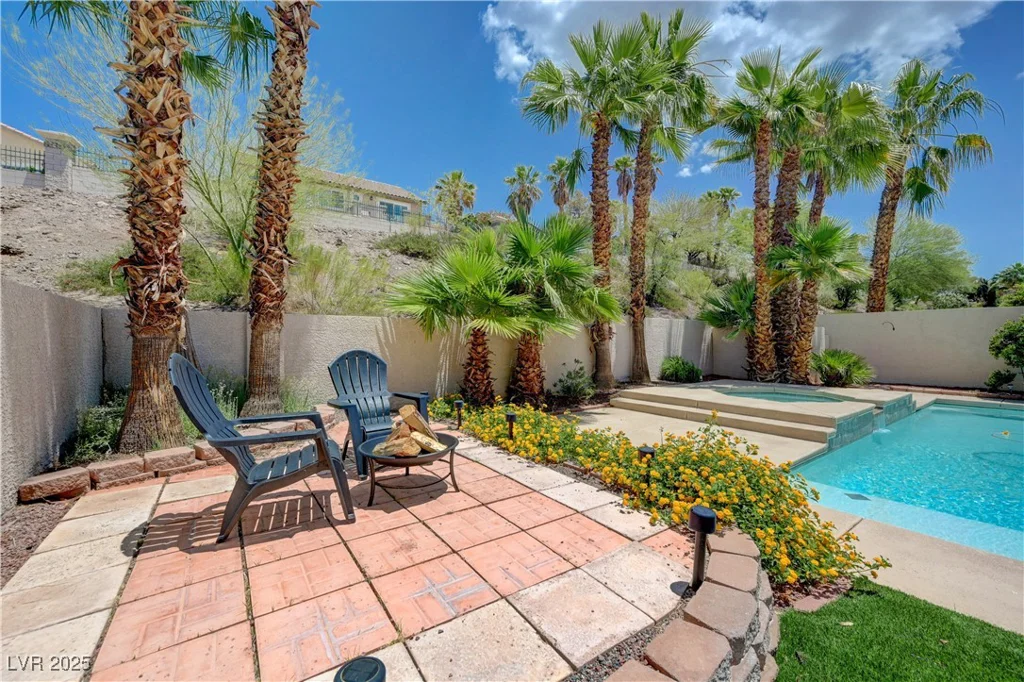 1624 Ravanusa, Henderson, NV 89052