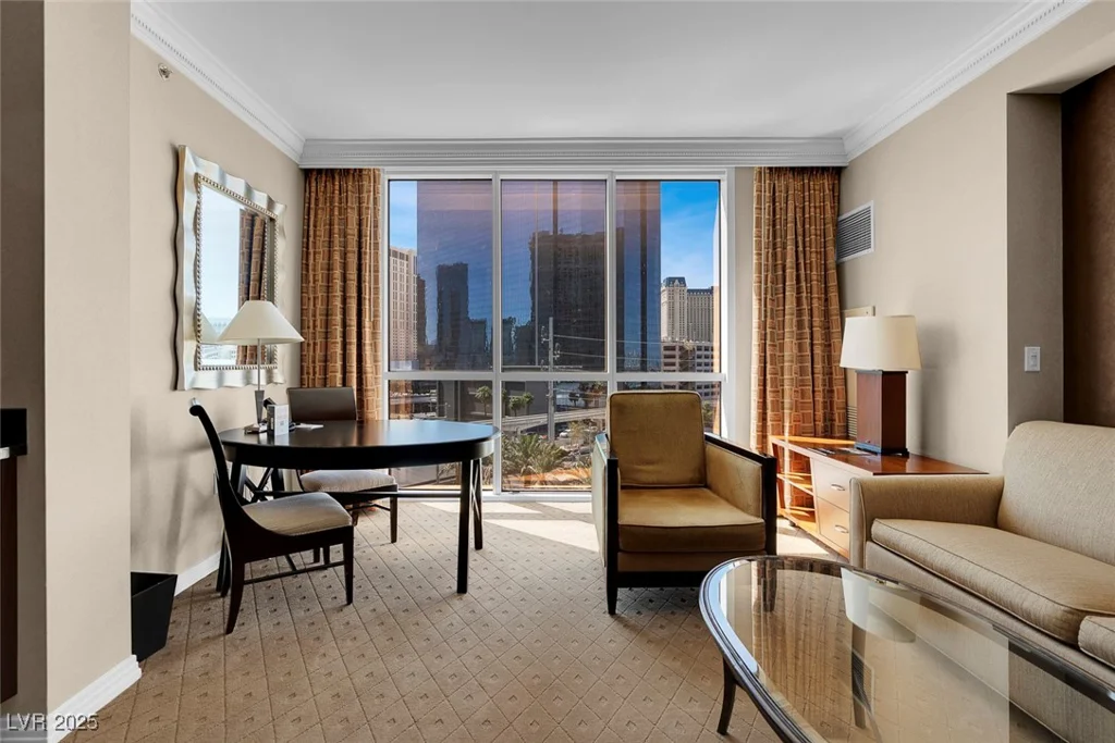 125 HARMON, Las Vegas, NV 89109