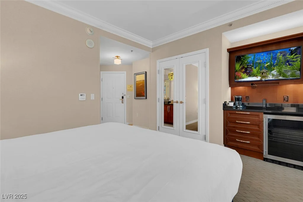 125 HARMON, Las Vegas, NV 89109