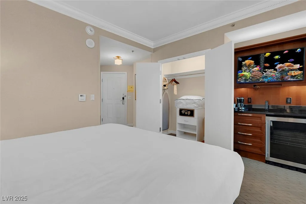 125 HARMON, Las Vegas, NV 89109