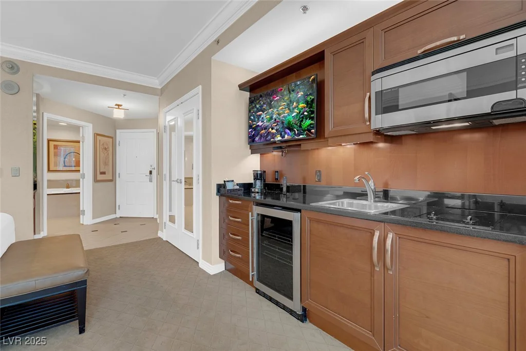 125 HARMON, Las Vegas, NV 89109