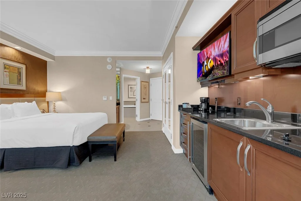 125 HARMON, Las Vegas, NV 89109
