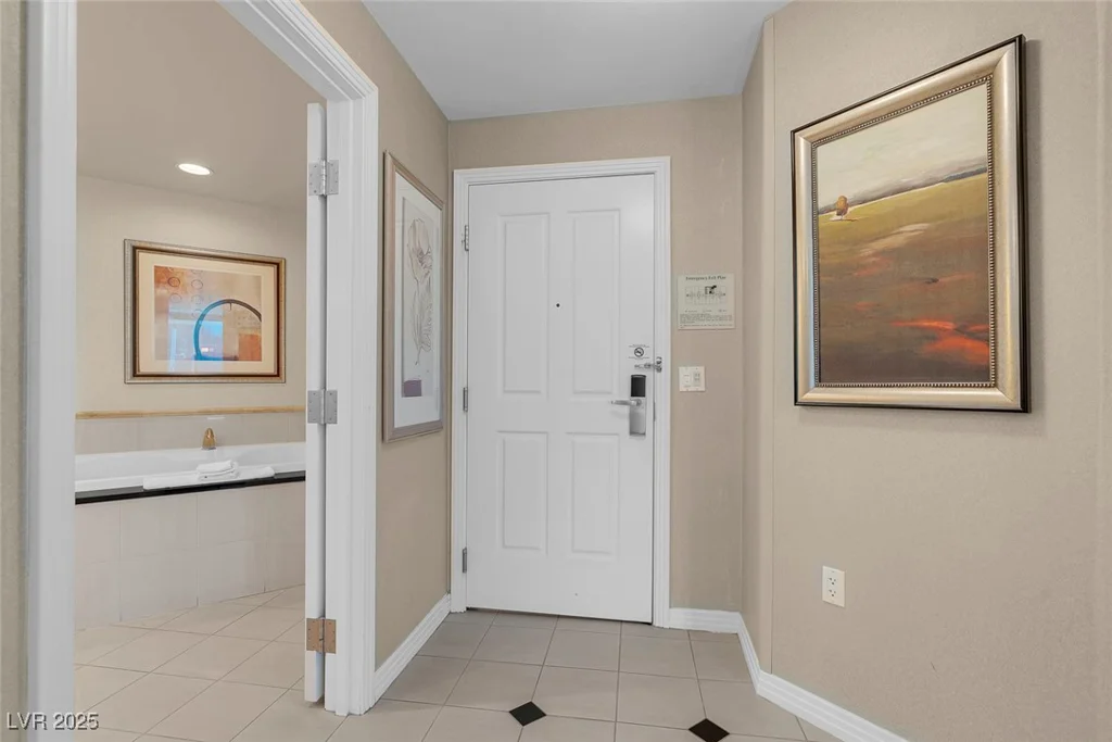 125 HARMON, Las Vegas, NV 89109