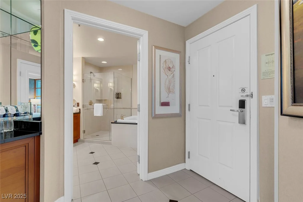 125 HARMON, Las Vegas, NV 89109