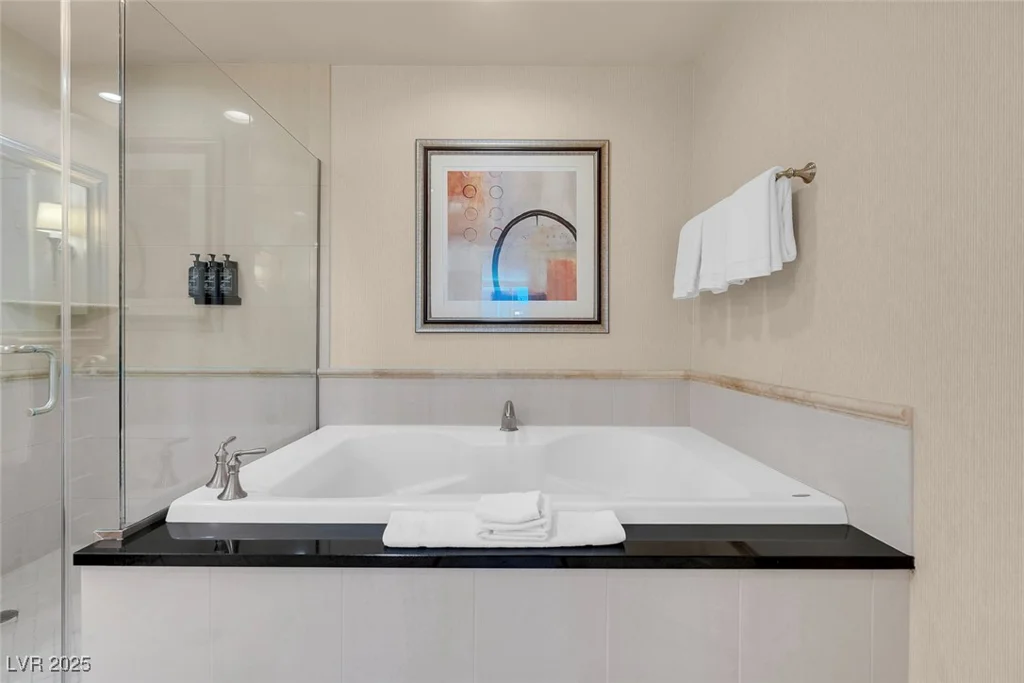 125 HARMON, Las Vegas, NV 89109