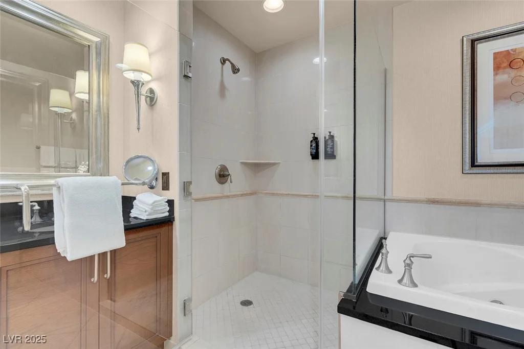 125 HARMON, Las Vegas, NV 89109