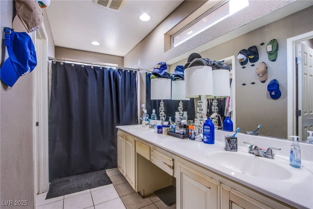 4429 Azure, Las Vegas, NV 89115