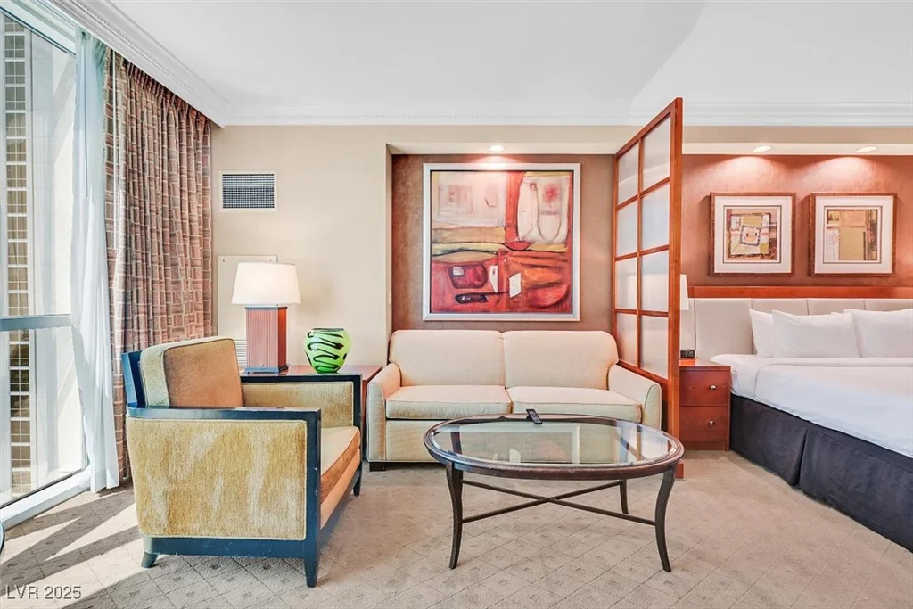 135 Harmon, Las Vegas, NV 89109