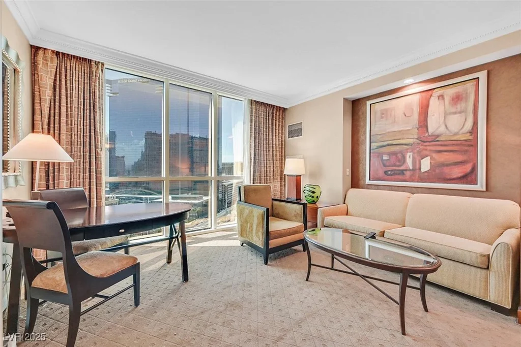 135 Harmon, Las Vegas, NV 89109