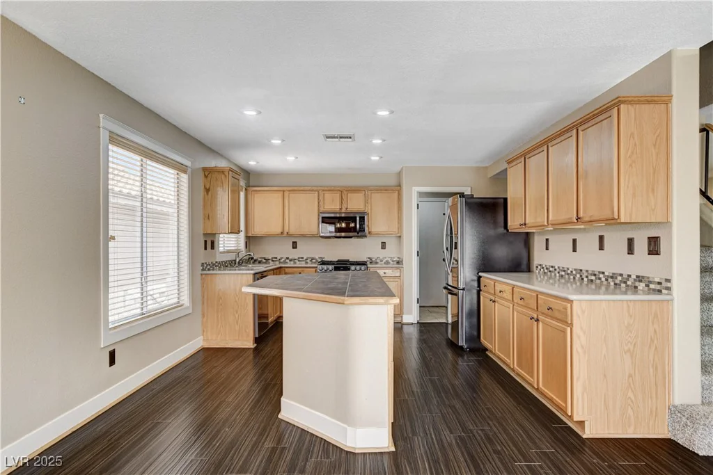 3717 Shanagolden, Las Vegas, NV 89129