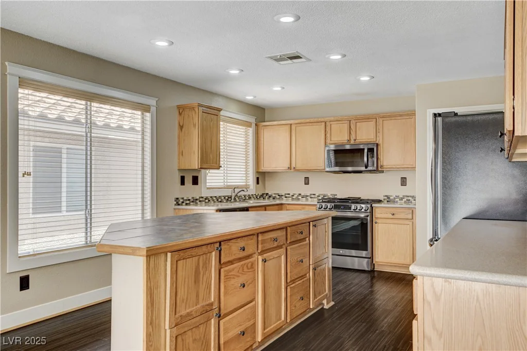 3717 Shanagolden, Las Vegas, NV 89129