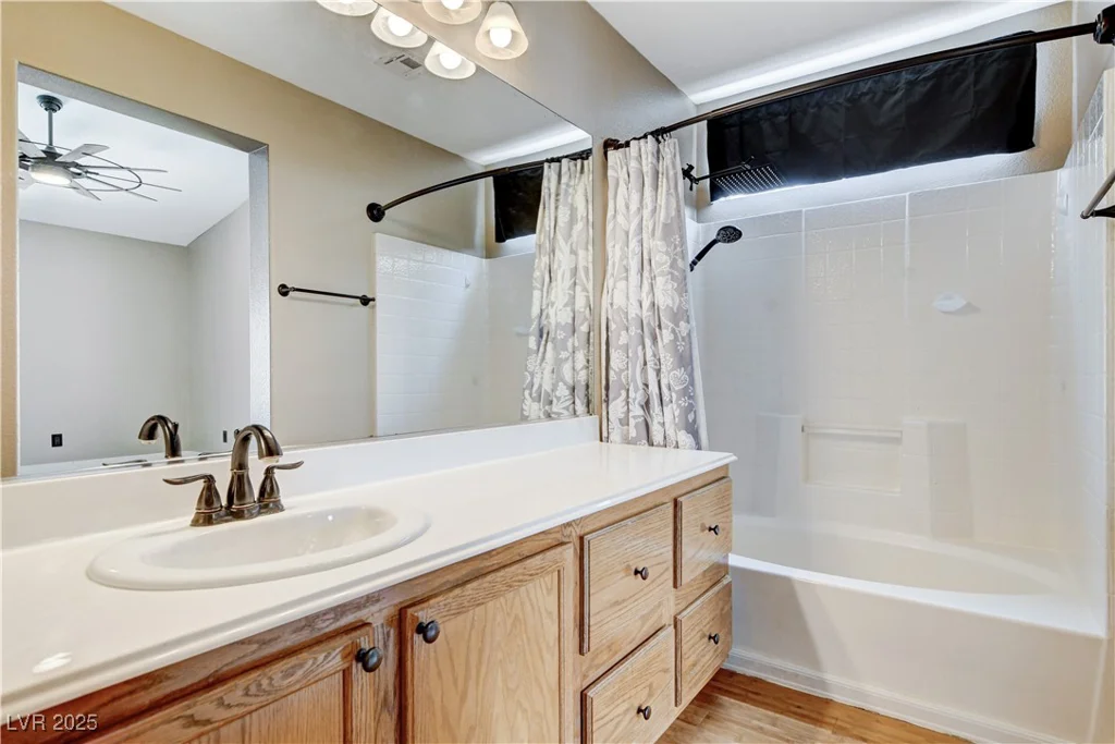 3717 Shanagolden, Las Vegas, NV 89129