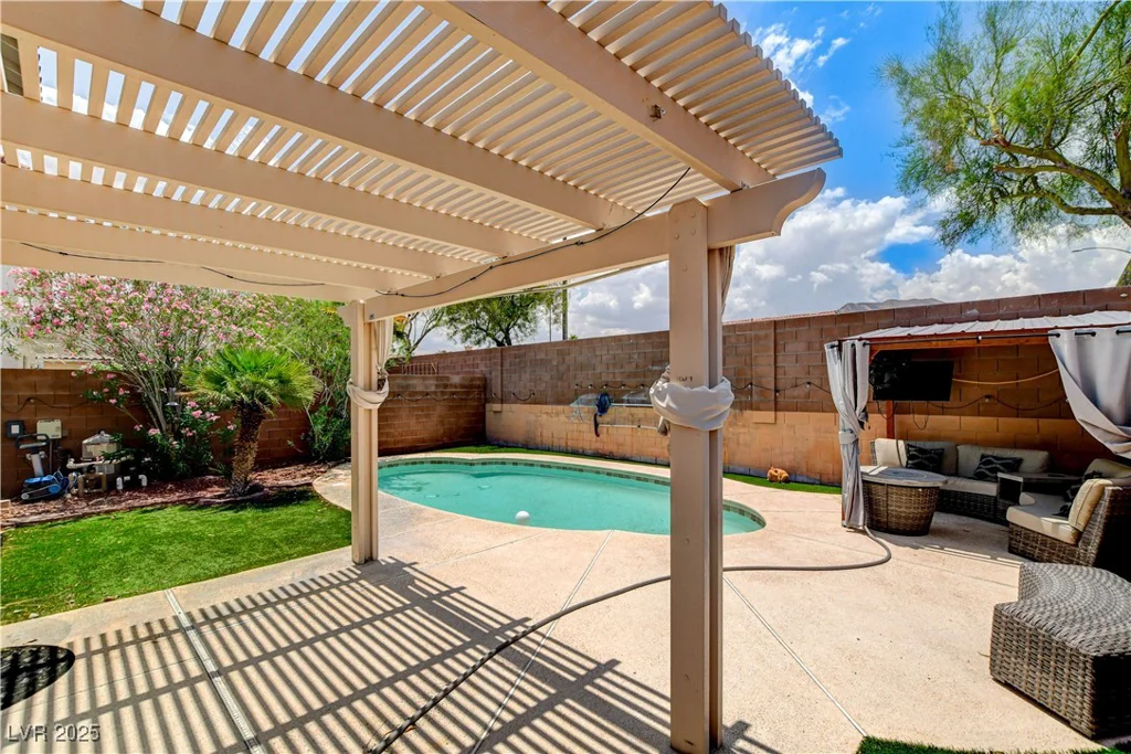 3717 Shanagolden, Las Vegas, NV 89129