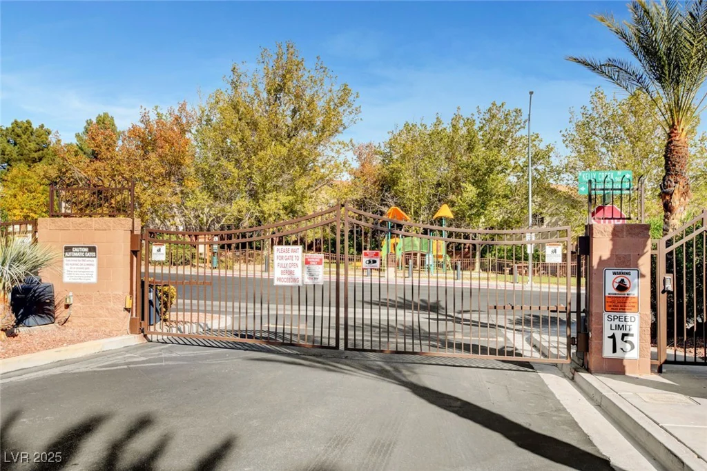 3717 Shanagolden, Las Vegas, NV 89129
