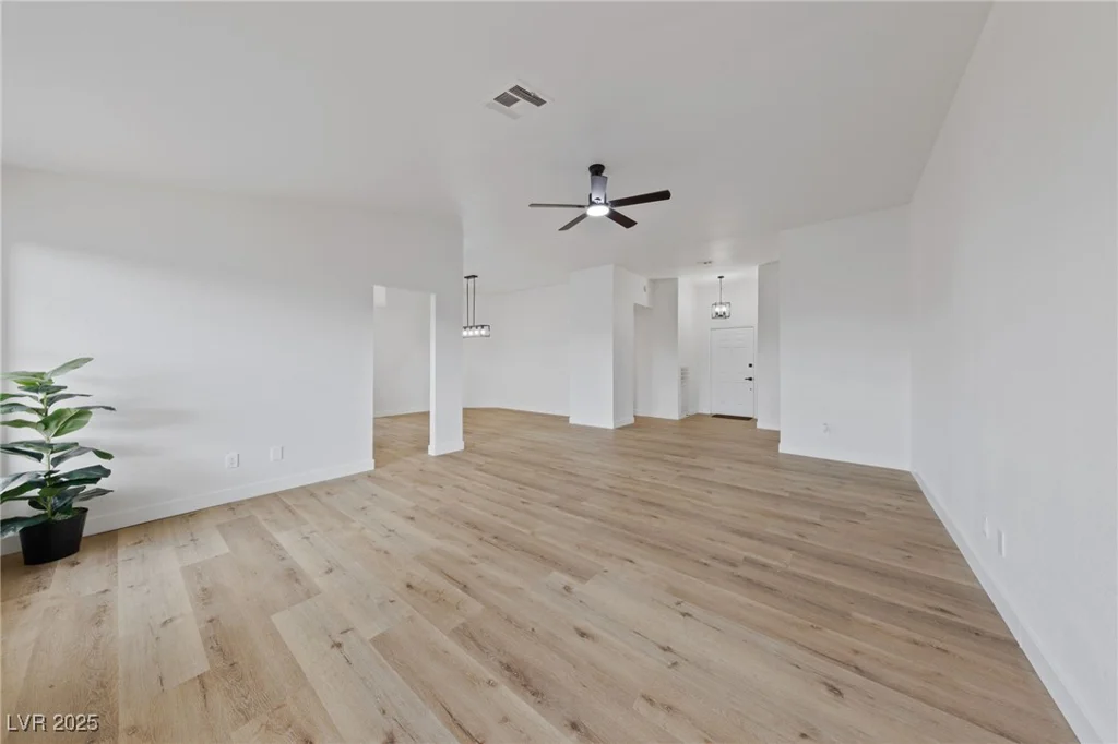 383 Virginia Lake, Henderson, NV 89015