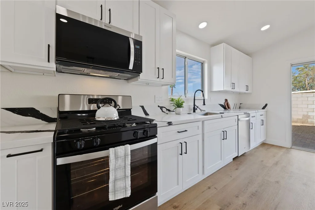 383 Virginia Lake, Henderson, NV 89015