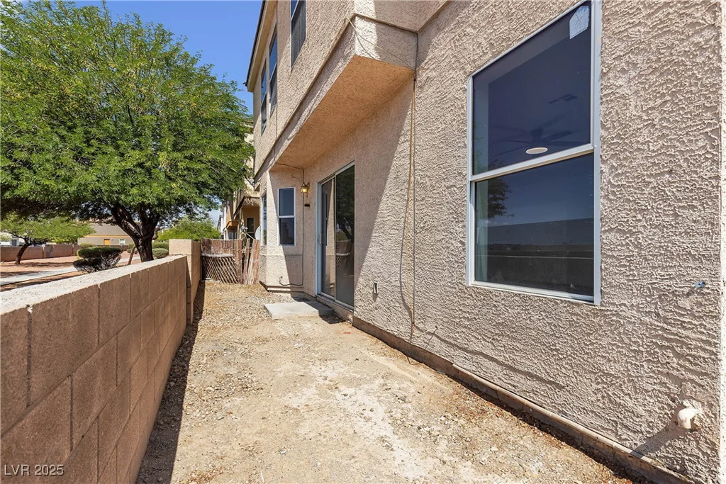6117 Daisy Lee, Las Vegas, NV 89108